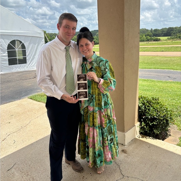 Welcome to my closet! I♥️God,Church,Fam&Friends😘 - Picture 5 of 9